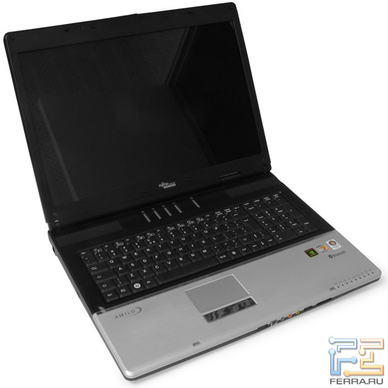 Fujitsu-Siemens Amilo Xa 1526: внешний вид в открытом состоянии