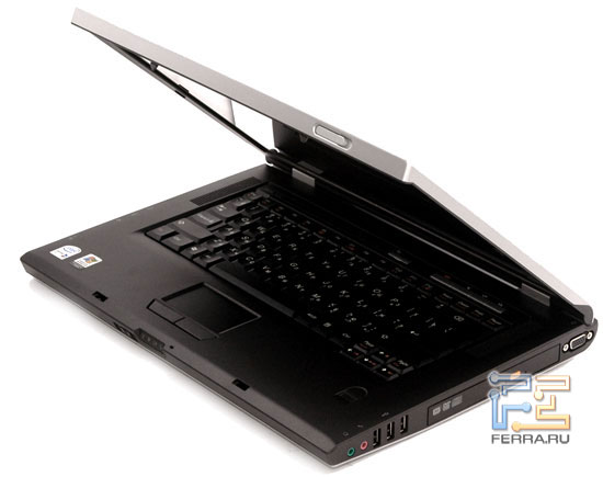 Lenovo 3000 N100: внешний вид в приоткрытом состоянии