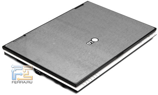 LG P1 Pro: внешний вид в закрытом состоянии